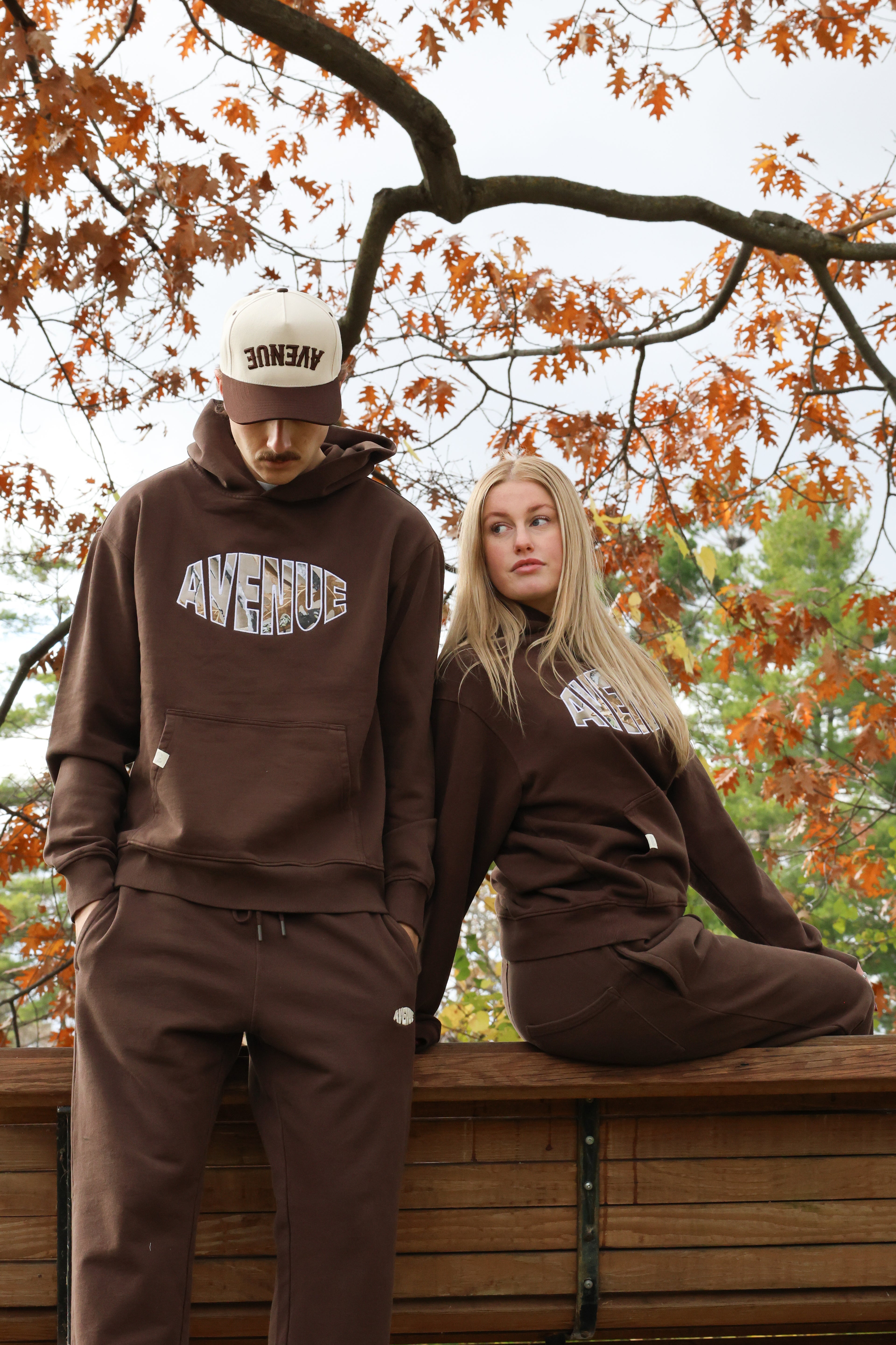 Hoodie Brown Appliqué