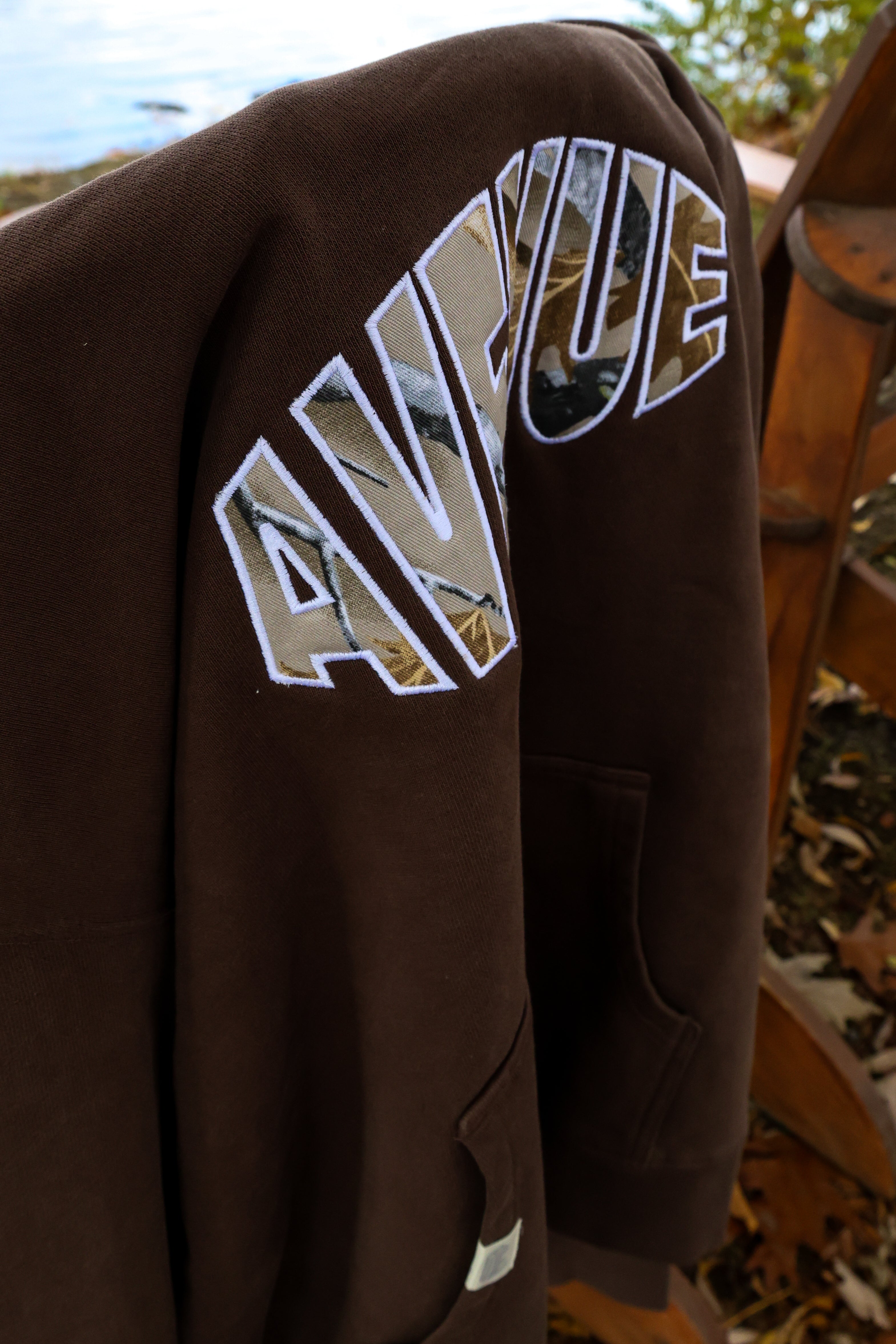 Hoodie Brown Appliqué